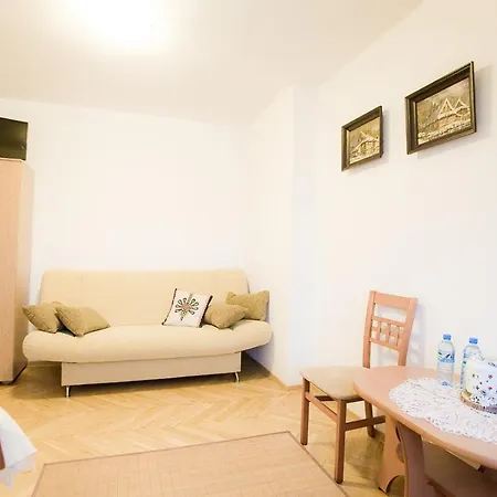 شقة Apartament Elmal Pardalowka *
